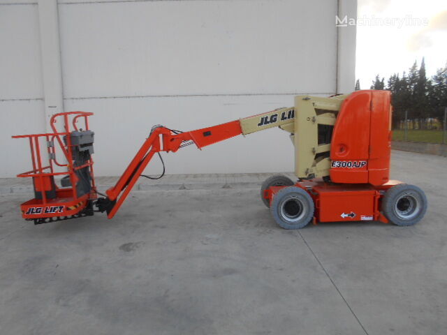 JLG E300AJP nivelpuominostin